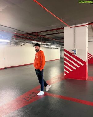 Fırat Topkorur Instagram -   baba!!! akü yok !! 🚙