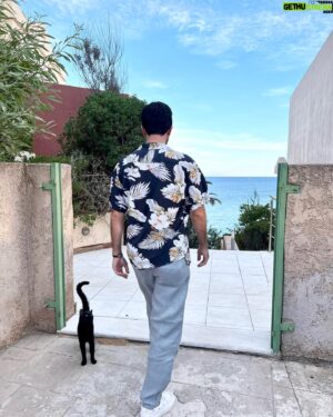 Fırat Topkorur Instagram - ben bitti demeden tabii ki biter, ama olsun güneş yerinde her şey yolunda ☀️🐈‍⬛