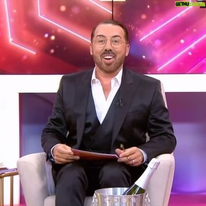 Flávio Furtado - 2.6K Likes - Um pequeno resumo da tranquilidade que foi o TVI Extra de ontem 😂
Mais logo encontramo-nos na TVI para uma noite picante! Conto com todos vocês.