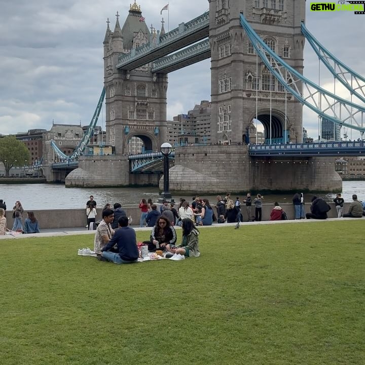 Flávio Furtado - 2.9K Likes - …já fiz 14 km a pé. E ainda há tanto para rever.