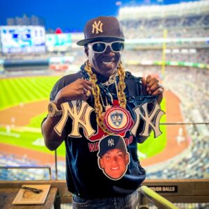 Flavor Flav Instagram - Flavor Flav with some new ice 🥶⏰