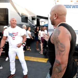 Flo Rida Instagram - Know how many times I’ve been mistaken for @therock 😅😂 so if you ever need a stunt double 😎 

📸: @mralexacosta