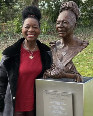 Floella Benjamin Instagram - It was great going back to @UniofExeter yesterday with my family to show them my statue created by Luke Shepherd. Our family motto is ‘Who would have thought’ ❤️ @LukePortrait