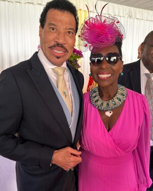 Floella Benjamin Instagram - 2023 was an incredible year for me personally. I met some amazing people, had unbelievable experiences and did things I never thought I’d do. So grateful for everything. Who would have thought. Here’s to 2024 🥳👏🏽❤️