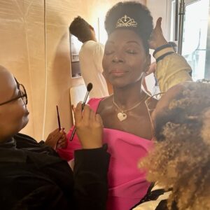 Floella Benjamin Instagram - I usually do my own hair & makeup but it was wonderful being pampered by Abra Kennedy and Francesca Daniella for the December issue of my @BritishVogue photo shoot Thank you @Edward_Enninful for including me in your last publication ❤️