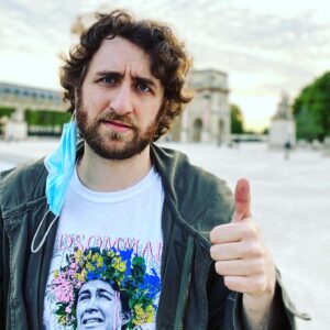 Florent Bernard Instagram - Moi quand Paris c'est une ville lumière (like si t'es d'accord)