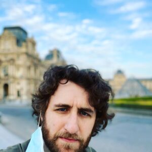 Florent Bernard Instagram - Moi quand Paris c'est une ville lumière (like si t'es d'accord)