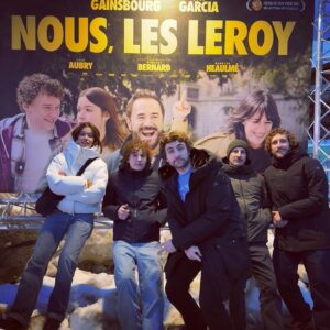 Florent Bernard Instagram - "NOUS, LES LEROY" repart avec le Grand Prix du @festivalpedhuez , merci au jury et surtout à sa présidente Valérie Bonneton dont les gentils mots vont résonner longtemps dans ma tête. 

Merci beaucoup à cet incroyable festival qui célèbre ce genre si important qu'est la comédie. Merci pour cet accueil chaleureux, que ce soit de la part des organisateurs, du public, des bénévoles, des chauffeurs, etc...

Ça sort le 10 avril au cinéma !

La première photo est de @didineta !
