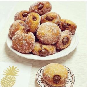 Florent Ré Instagram - Hummmm de délicieux  beignets nutella 😍😍😍
J’en raffole et vous ???