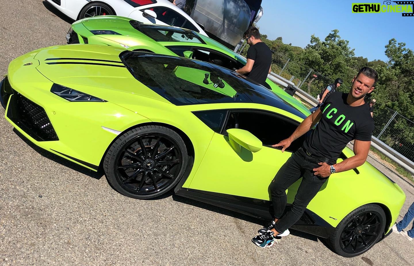 Florent Ré - 5.7K Likes - Rêve ta vie en couleurs , c’est le secret du bonheur ..
#ICON
#lamborghini