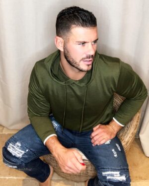 Florent Ré Instagram - Les amis attention grosse annonce!! Du 18/11 au 2/12, SHEIN organise sa vente annuelle Black Friday! Obtenez jusqu'à 90% de rabais sur certains articles.
SHEIN ajoute chaque jour 500 nouveaux styles à son site Web! Parfait pour essayer des pièces à la mode ou stocker sur les bases pour chaque saison. 
Utilisez mon code 15FLO pour bénéficier d'une réduction supplémentaire de 15% sur l'ensemble du site SHEIN!"
valable depuis le 16 Novembre jusqu'au 2 Décembre 23h59 
@sheinofficial  @sheinfrance_ 
ID de produit de ta sélection : 
smpants03191016463
smsweatsh03190815155

#ad ou #sponsored et #sheinblackfriday