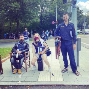 Florian David Fitz Instagram - Halbe Million!!! Das ist ne 5 mit siebzehn Nullen! Ich mach mir jetzt nen Piccolo auf und drink auf alle die dabei waren.