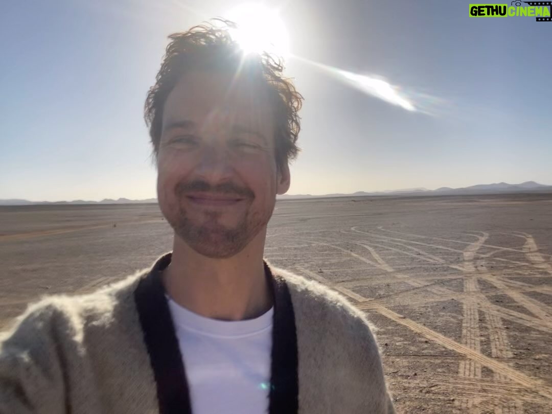 Florian David Fitz - 18.6K Likes - Ihr Lieben! Ein unterbezahlter Praktikant und ich haben uns in Sonntagsarbeit durch alle 919 Kommentare durchgearbeitet. Danke für die lustigen, die eigenartigen und auch die nachdenklichen Beiträge. Wir haben uns einfach eine Liste von den beliebtesten und denen, die wir persönlich am lustigsten fanden, gemacht und das Los entscheiden lassen. Hier sind die GEWINNER!
1 @loevisli
2 @theresakutrowatz
3 @andisaintayes