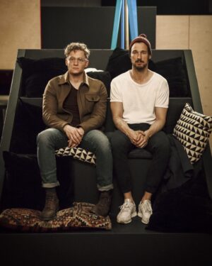 Florian David Fitz Instagram - Ein weiteres Jahr. Freudig glühen unsere Gesichter. Glad to never stop smiling next to you. Mein Freund. 😘 Happy birthday.