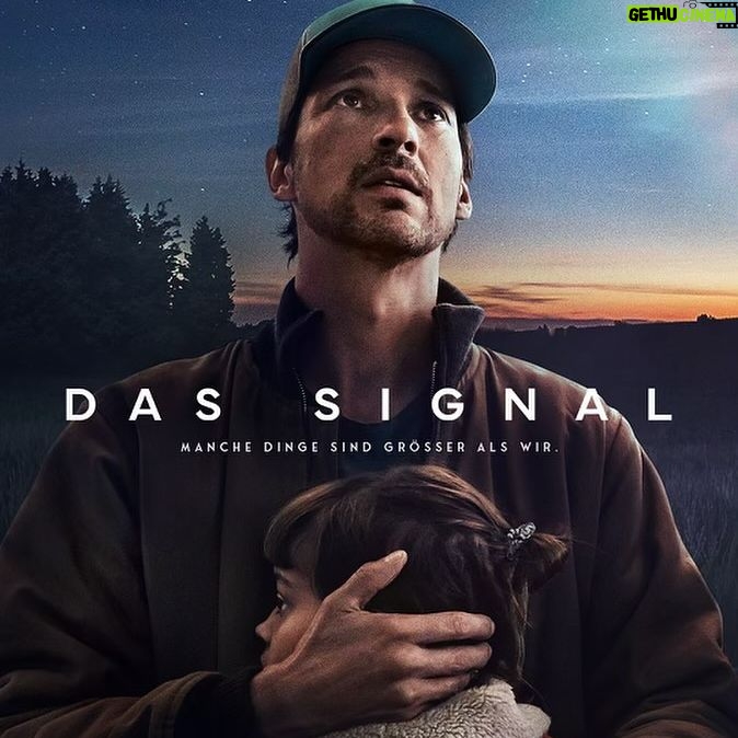 Florian David Fitz - 22.2K Likes - Was ist da oben passiert…? Countdown zum 7. März! Freu mich!