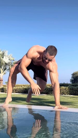 Florian Munteanu Instagram - Easy work 😌 #rhodes #vacay