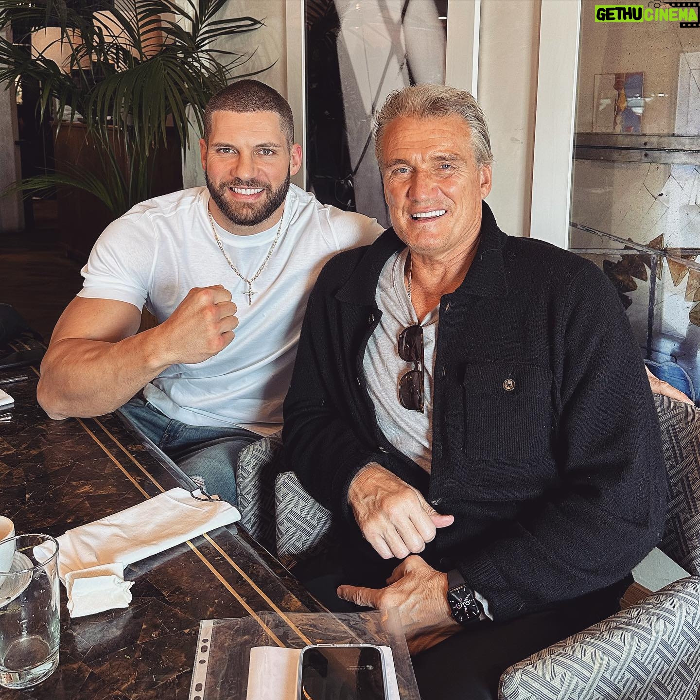 Florian Munteanu - 30.4K Likes - Dragos 👊🏼
