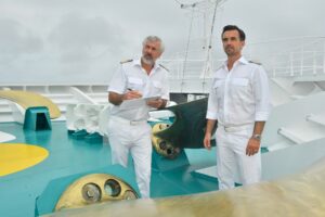 Florian Silbereisen Instagram - Frohe Ostern! 🪺

Auch dieses Jahr stechen wir traditionsgemäß zu Ostern in See und „Das Traumschiff“ steuert heute um 20.15 Uhr im ZDF Thailand an! Es geht nach Phuket! 

Kommt Ihr mit? 😉