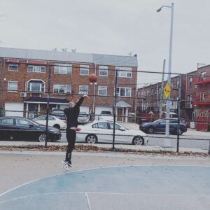 Flowsik Instagram - Sunday morning ball 🏀 🏀