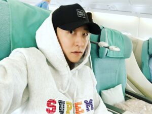Flowsik Instagram - Stopping by Paris to pick up them baguettes 🥖🥖🥖 🇫🇷 🇫🇷