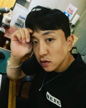 Flowsik Instagram - stamina keep pushing 💪