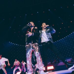 Flowsik Instagram - Nicky Lee’s concert last night was so lit I can’t stop thinking about it ... stadium packed .. glad to share the stage with a real one. @nickyleenickylee ❤️👑