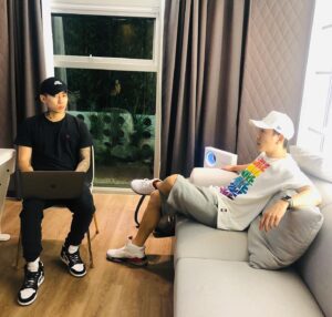 Flowsik Instagram - Jay & Jay