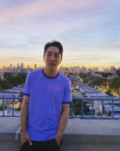 Flowsik Instagram - Feels good being home with family and friends .. haven’t felt this kind of genuine love in such a long time I almost forgot what  love is.