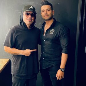 Foolad Veis Instagram - Feeling starstruck after finally meeting my childhood DJ, @aligatormusic 
It was honour  to meet you .