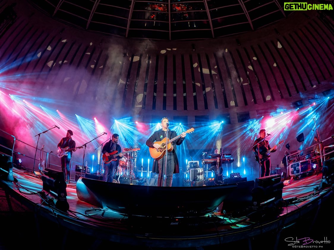 Francesco Gabbani - 3 Likes - Ieri serata fantastica!
È stato un onore festeggiare insieme a voi l’Immacolata con un Concertone… di nome e di fatto!
Grazie Rovereto 💙
Ph @stebrovettoph
@fiabamusic_official @artistfirst @ma9promotion @bmgitaly @csc_trentino