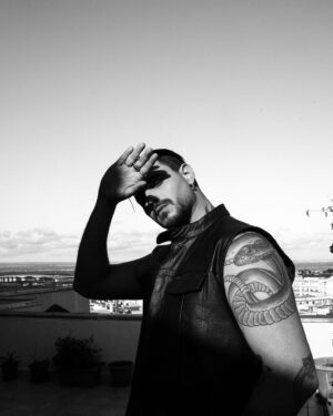 Francesco Maria Monte Instagram - La vida es sangre, sudor y fuego🩸

@anthiaphotographer 
@_angelicasmaldone.mua