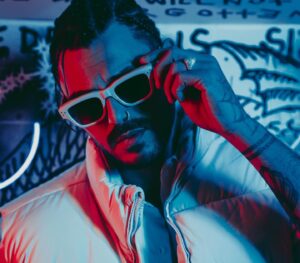 Francesco Maria Monte Instagram - Sono contento vi stia piacendo REPETIR 🔥
Io sono tutti i giorni in studio ad “allenarmi” e non vedo già l’ora di farvi ascoltare nuova roba, state connessi 🥷