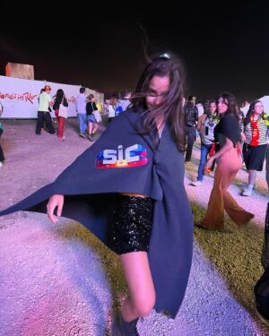 Francisca Salgado Instagram - ‘Twas anotha day of RIR 2024 🎸
@rockinriolisboa 
com a @sicoficial e @galp com muitos amigos, música e alegria 💥
obrigada :) foi incrível 💙❤️‍🔥

@sptelevisao 

@truesparkle_lisbon 
@whynotstore.pt 

#rockinrio #rir #rockinrio2024 #rir2024 #concert #rock #dojacat #jonasbrothers #macklemore #camilacabello #sic #sp #galp