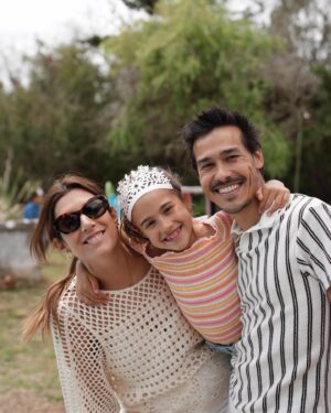 Francisco Garcia Instagram - 9 anos 🌸 da nossa Teresinha! O tema: Festa da Primavera! cheia de amor e alegria como merece 🩷
Parabéns à nossa crescida 💕 A que vem eufórica mal nasce o dia, a que alimenta a magia que lhe damos, a que vibra com a caça aos presentes, a que procura o seu lugar no mundo mas que quer sempre manter o seu mundo por perto 🫶🏼Passa rápido é verdade mas temos a sorte de viver intensamente ❤️