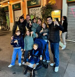 Francisco Garcia Instagram - Dedicámos os últimos dias de 2023 e os primeiros de 2024 a comer, beber, rir, passear e acima de tudo a criar memórias ❤️ Hasta pronto Sevilla 🫶🏼