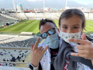 Francisco Kaminski Instagram - Acá estamos como siempre! Con mi @supermarianopayasocaramelo En las buenas y en las malas! Aguante colo coló vamos cabros !! Gracias @ignaciojarav10 con todo @brayancortes12 @marcos_nikolas
