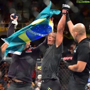 Francisco Trinaldo Instagram - Hoje é dia de #TBT Dia de Luta como sempre mostrando o Poder das minhas Mãos contra Caras Duros! Doido para bater em alguém sem Luva, com Respeito mas Aqui é Mão de Pedra e Queixo de Aço!! No fim Feliz e Sucesso Alcançado 
Fight Day Letting my hands do the work Against some of the Best! I can’t wait to beat someone Bear knuckle, all respect but you know here is  hand of stone and Iron chin!!! In the End happy n successful ✅✅✅
@ufc @bareknucklefc @ufc_brasil @bobbykinggreen @felderpaul @jimmiller_155 Legends #Entendeu