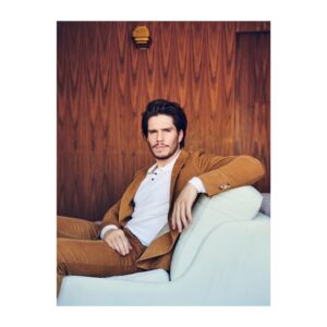 François Civil Instagram - 📸 @thomaslaisne
. @apollo_magazine