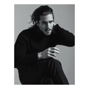 François Civil Instagram - Yo @gqfrance 🍒
Avec la famille @pierreniney & @jonathancohens 
📸 @mariedeteneuille 🙏🏻