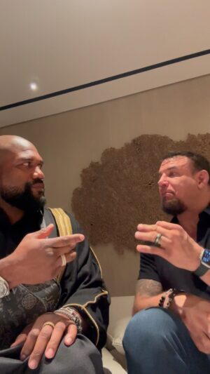 Frank Mir Instagram - Frank Mir and i give our thoughts on #furyngannou 
@turkialalshik 
@riyadhseason 
#riyadhseason