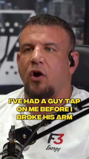 Frank Mir Instagram - @thefrankmir is UNFORGIVING in a Street Fight 😳

🎧 Full Episode Drops This Thursday

#hjrexperiment #frankmir #mma #streetfight #podcast
