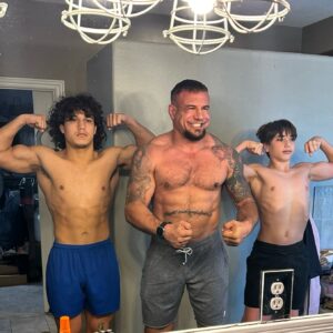 Frank Mir Instagram - Mir Men 💪🏽⚔️🥋

@f3energy
@mitwellness_
@unitedfightleague
@hjrexperiment
@omigo.app