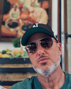 Frank Rosin Instagram - Die 5. Folge #roadtripamerika2 läuft am Donnerstag 20:15 bei @kabel_eins !
Was sagt Ihr? Wo sollen wir das nächste mal hin fahren?
Nochmal Amerika????
Schreibt hier und addet einen Freund!!

@ali_guengoermues @alexanderkumptner @kabel_eins @charlygrote
