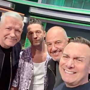 Frank Rosin Instagram - Was sagt ihr dazu, es geht wieder los!
@thetastesat1 2024 mit den Jungs!
@alexanderkumptner @alexander_herrmann_offiziell @timraueofficial @frank_rosin @karoundpaul #restaurantrosin #rosinsrestaurants @sat.1 #show #chefs @rollingpin.co