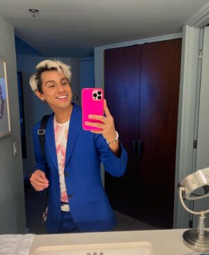 Frankie A. Rodriguez Instagram - Mirror mirror on the wall, thank you for the most litty kitty year of them all 💖 #2022