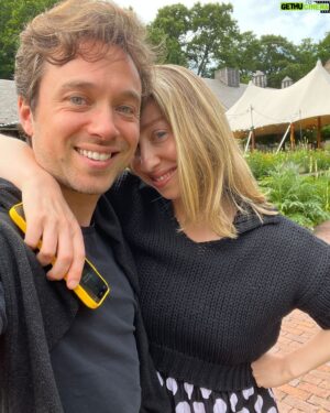 Frankie Celenza Instagram - Wife appreciation post - If you keep smiling, I'll keep smiling, Add good food and never ending laughs, that's all I (we) need :)
xo