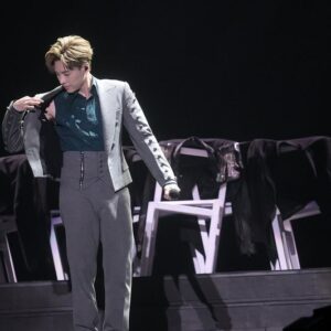 Frankie Chan Instagram - 上台前嘅時間過得特別耐
有時好多嘢諗 要好多心理準備
但對我嚟講最好嘅都係做最自然嘅自己
因為你哋都會喺度❤️
「我做我想要的 ，至是你想要的，不要辯證！」
#mirror #frankie #皮皮 #feelthepassionconcerttour2024