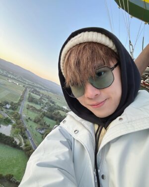 Frankie Chan Instagram - 墨爾本熱氣球之旅！
你都有上到㗎 @iancychan 🥰

@australia @visitmelbourne @tasmania 

#澳洲 #墨爾本 #mirror #frankie #皮皮