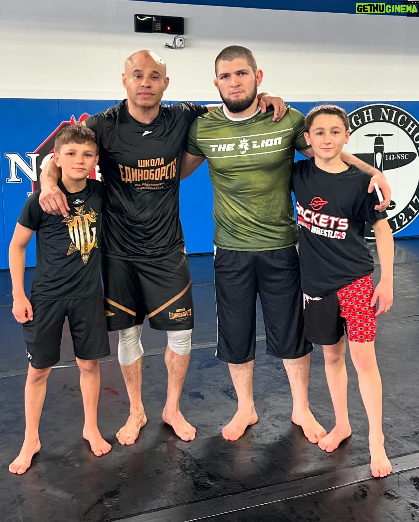 Frankie Edgar - 16.3K Likes - Great morning on the mats @nickcatonemma what an amazing experience for my boys, being around greatness like this is priceless. All these guys are nothing but class and have been so gracious to me and my family feeling very blessed and fortunate to live this life 🙏🏼 @aliabdelaziz @khabib_nurmagomedov @islam_makhachev @bullyb170 @putthegunsdowntaylor @usman_nurmagomedov