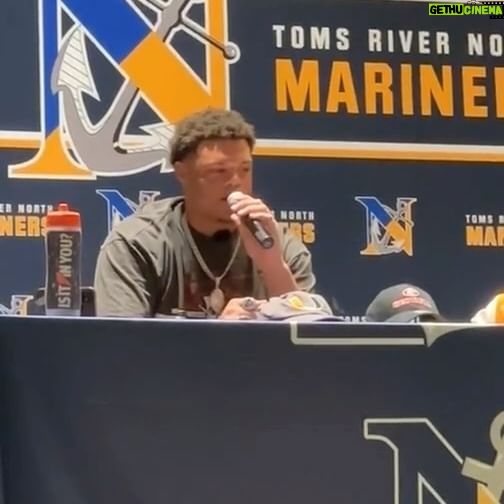 Frankie Edgar - 5.8K Likes - Toms River, NJ natives Frankie Edgar and Todd Frazier crash 4️⃣⭐️ OL Jaelyne Matthews commitment ceremony as he chooses #Rutgers
👉 https://tinyurl.com/mry7b4h4